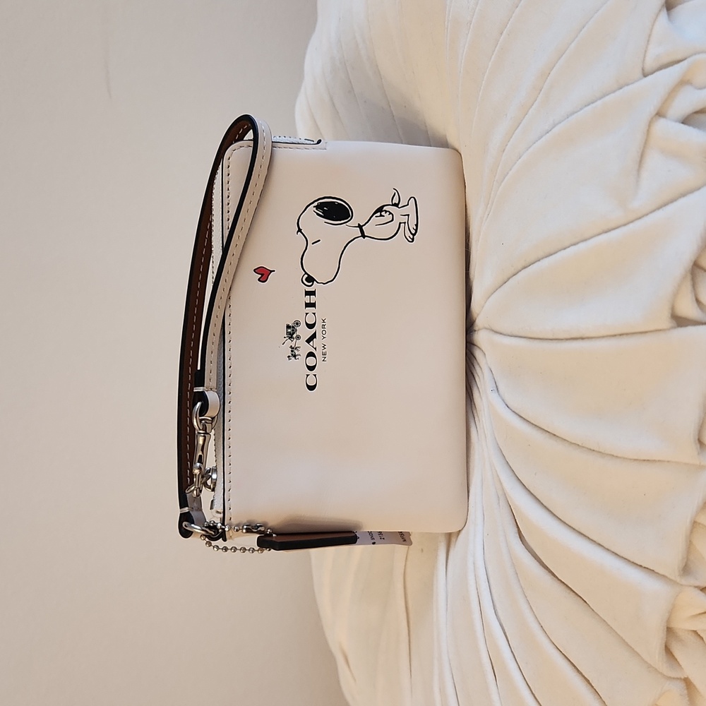 NWT Limited Edition Coach x Peanuts Wallet